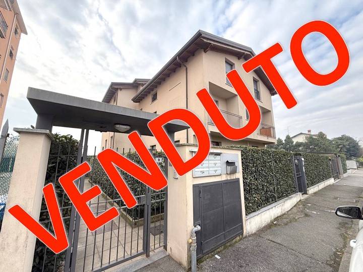 appartamento in vendita a Villasanta in zona Sant'Alessandro