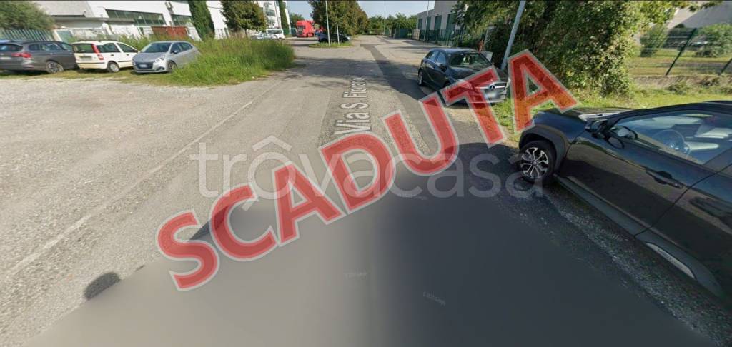 locale commerciale in vendita a Villasanta in zona San Fiorano