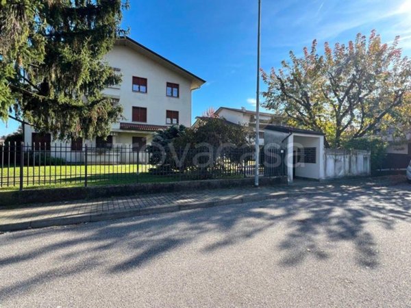 appartamento in vendita a Villasanta