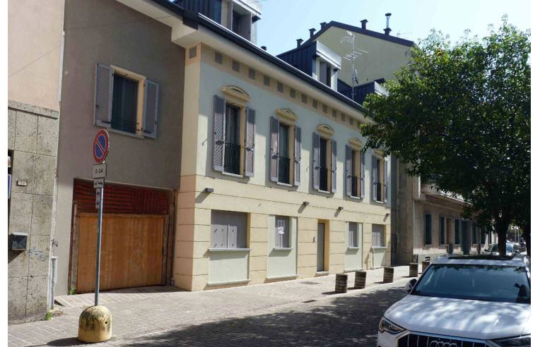 appartamento in vendita a Villasanta in zona La Santa