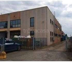 capannone in vendita a Villasanta in zona San Fiorano