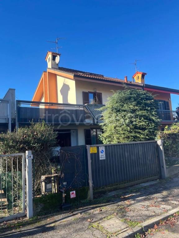 casa indipendente in vendita a Villasanta