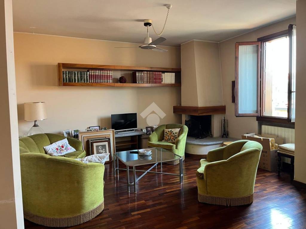 appartamento in vendita a Villasanta in zona La Santa