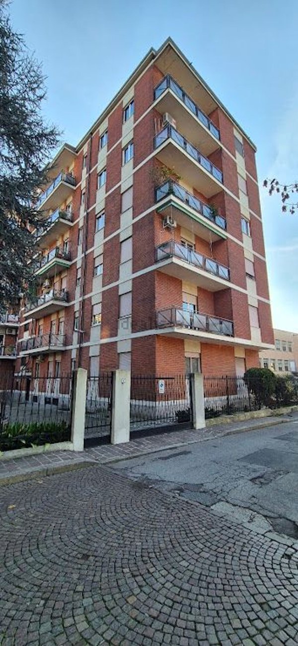 appartamento in vendita a Villasanta in zona La Santa