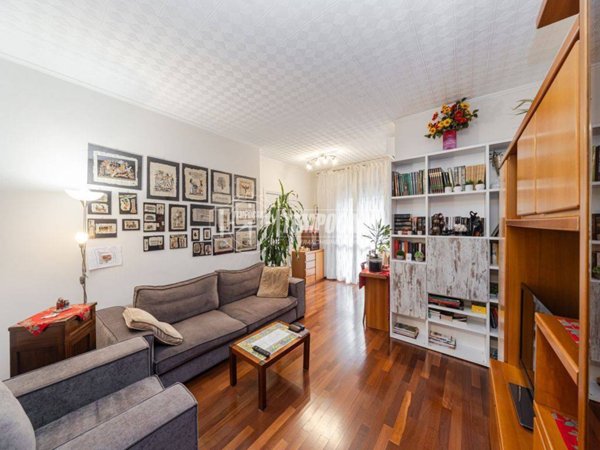 appartamento in vendita a Villasanta in zona La Santa