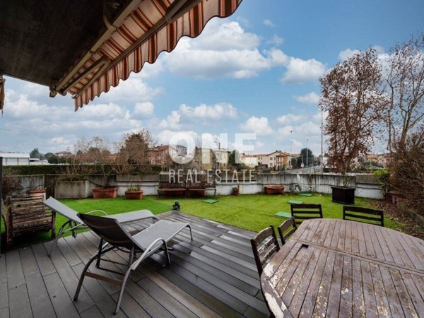 appartamento in vendita a Villasanta in zona La Santa