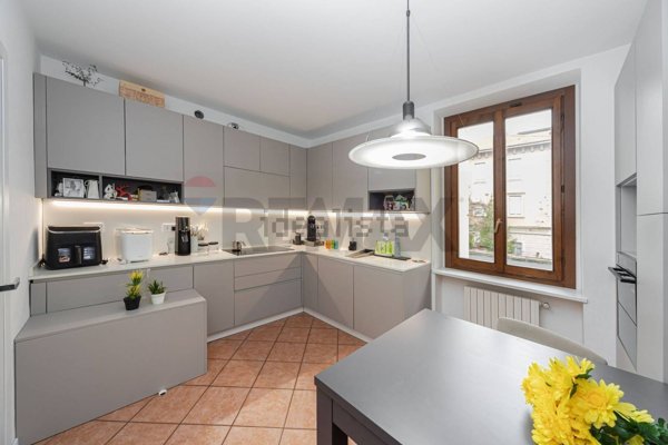 appartamento in vendita a Villasanta