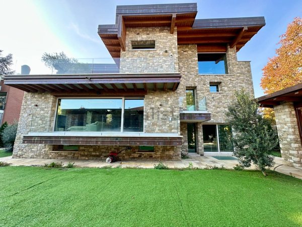 casa indipendente in vendita a Villasanta