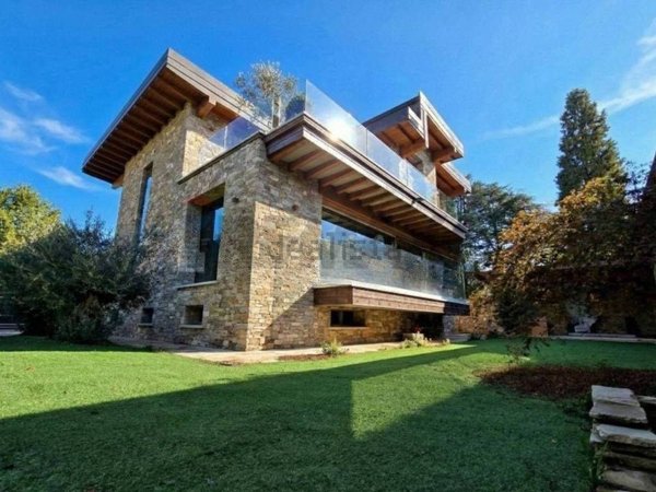 casa indipendente in vendita a Villasanta