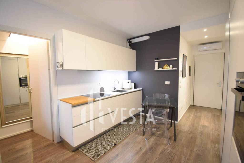 appartamento in vendita a Villasanta in zona La Santa