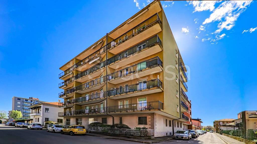 appartamento in vendita a Villasanta in zona La Santa