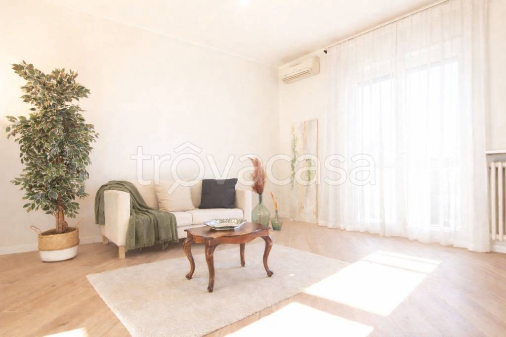 appartamento in vendita a Villasanta