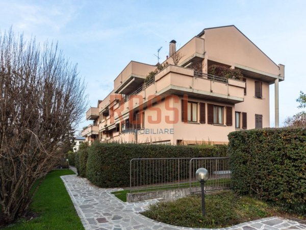 appartamento in vendita a Villasanta