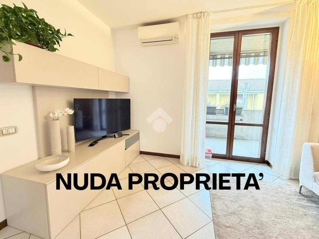 appartamento in vendita a Villasanta