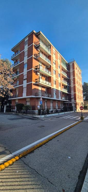 appartamento in vendita a Villasanta in zona La Santa