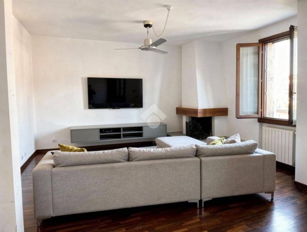 appartamento in vendita a Villasanta in zona La Santa