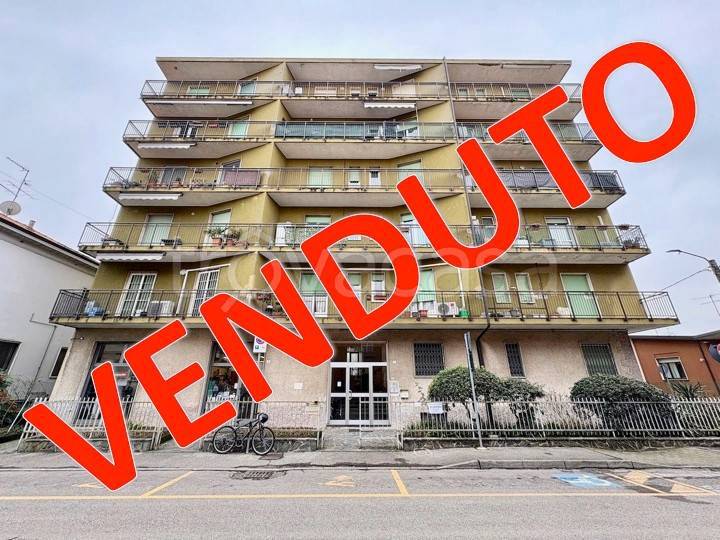 appartamento in vendita a Villasanta in zona La Santa