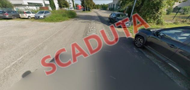 locale commerciale in vendita a Villasanta in zona San Fiorano