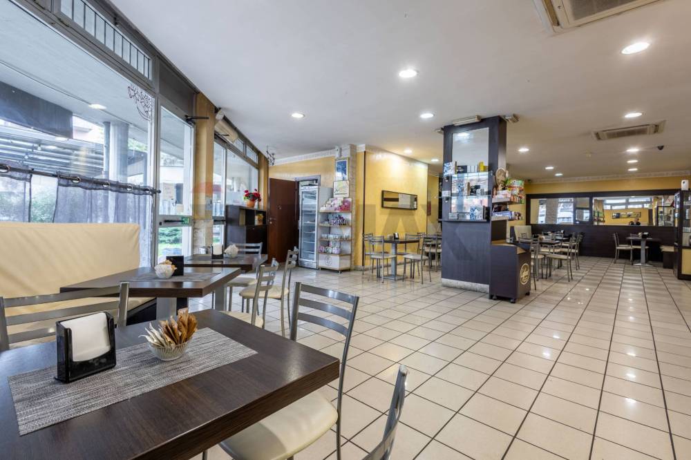 negozio in vendita a Villasanta