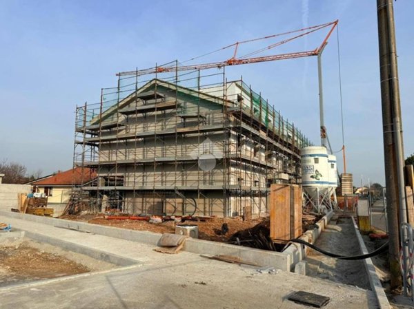 appartamento in vendita a Villasanta in zona La Santa