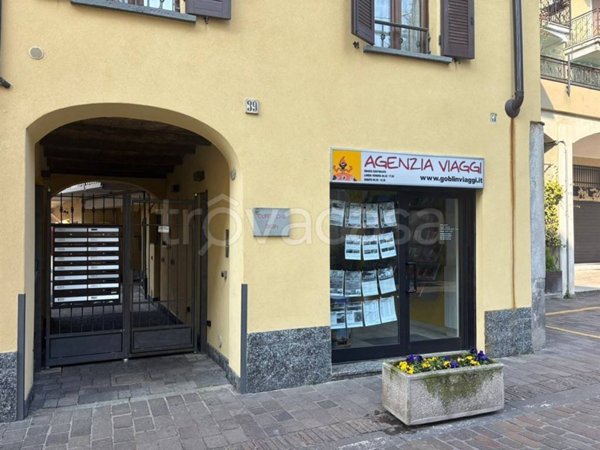 negozio in vendita a Villasanta in zona La Santa
