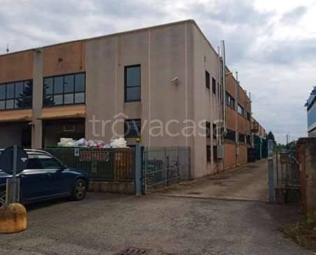 capannone in vendita a Villasanta in zona San Fiorano