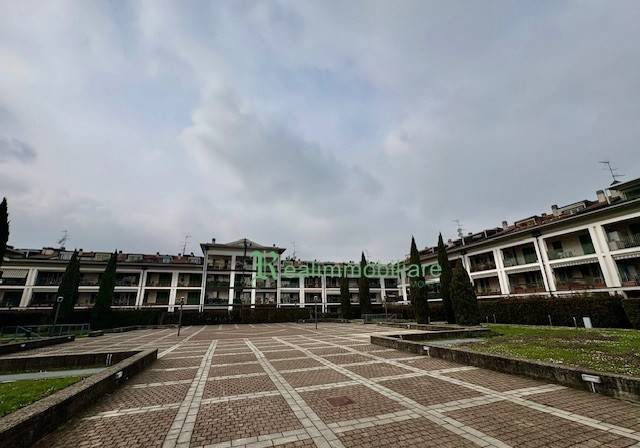 appartamento in vendita a Villasanta in zona Sant'Alessandro