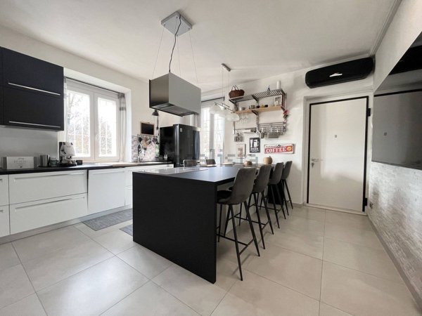 appartamento in vendita a Villasanta in zona La Santa