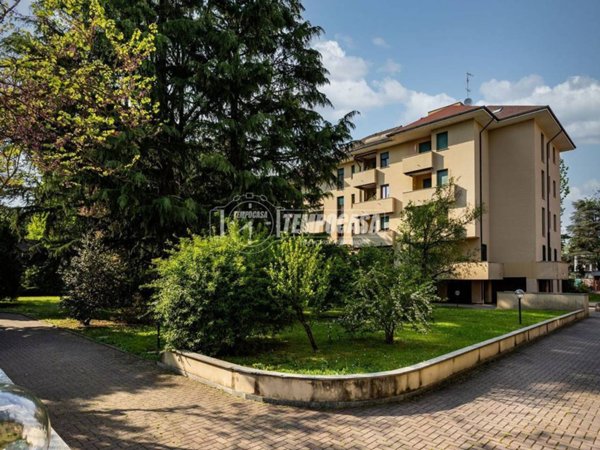 appartamento in vendita a Villasanta