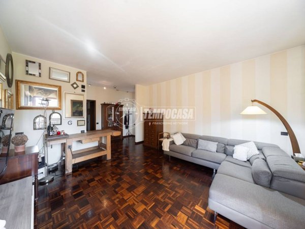 appartamento in vendita a Villasanta