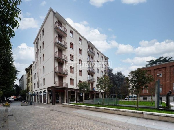 appartamento in vendita a Villasanta in zona La Santa