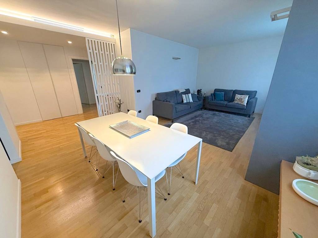 appartamento in vendita a Villasanta