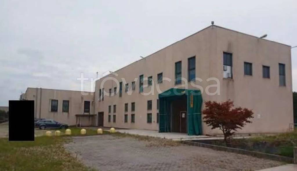 capannone in vendita a Villasanta in zona San Fiorano