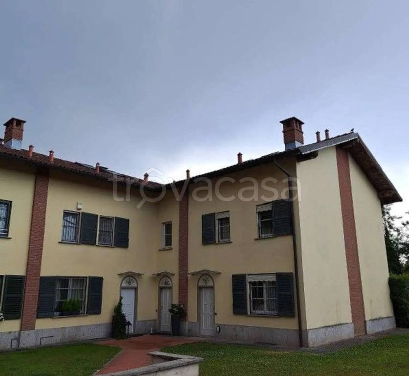 casa indipendente in vendita a Villasanta