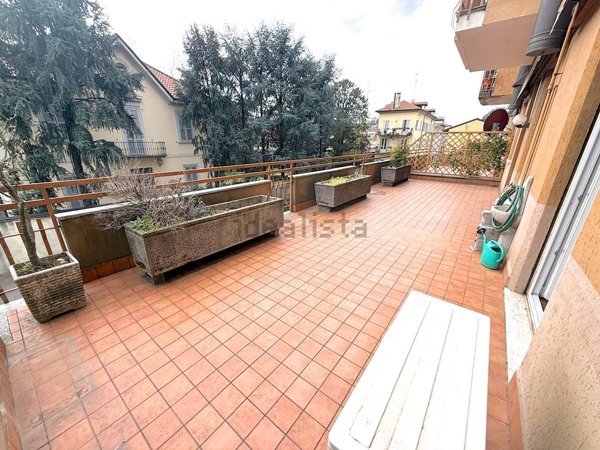 appartamento in vendita a Villasanta in zona La Santa