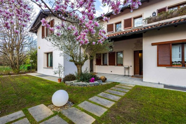 casa indipendente in vendita a Villasanta