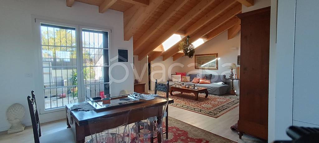 appartamento in vendita a Villasanta in zona La Santa