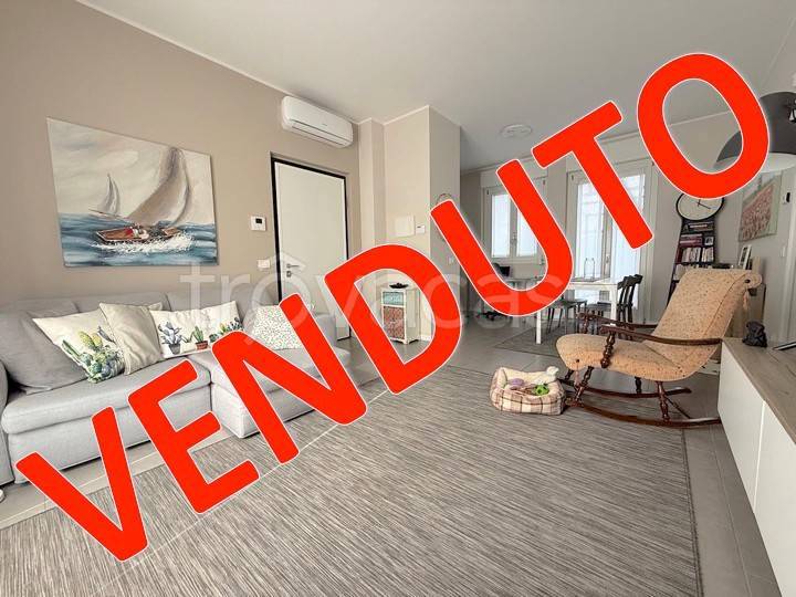 appartamento in vendita a Villasanta in zona Sant'Alessandro