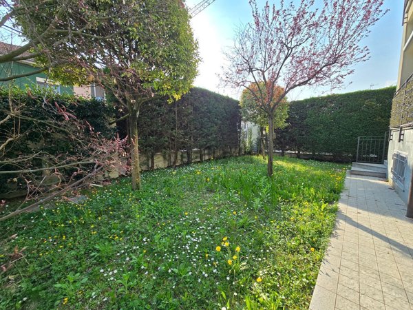 appartamento in vendita a Villasanta