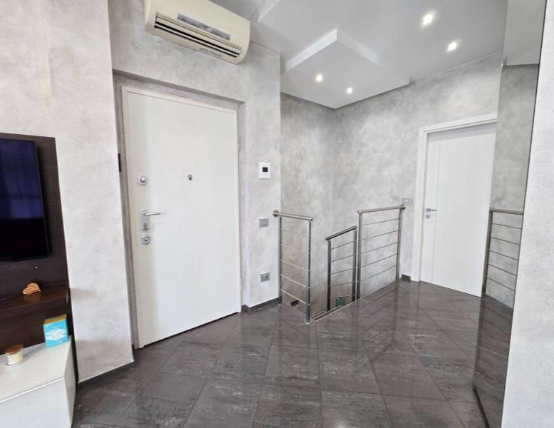 appartamento in vendita a Villasanta