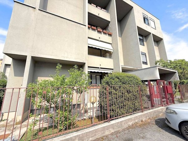 appartamento in vendita a Villasanta in zona La Santa