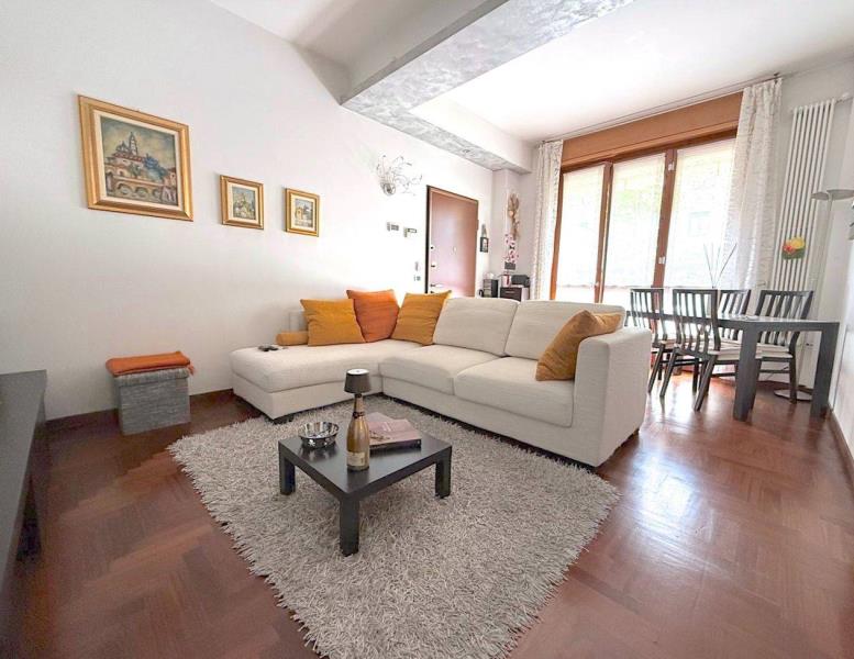 appartamento in vendita a Villasanta in zona La Santa