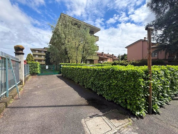 appartamento in vendita a Villasanta in zona La Santa