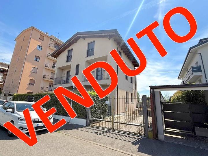 appartamento in vendita a Villasanta in zona Sant'Alessandro