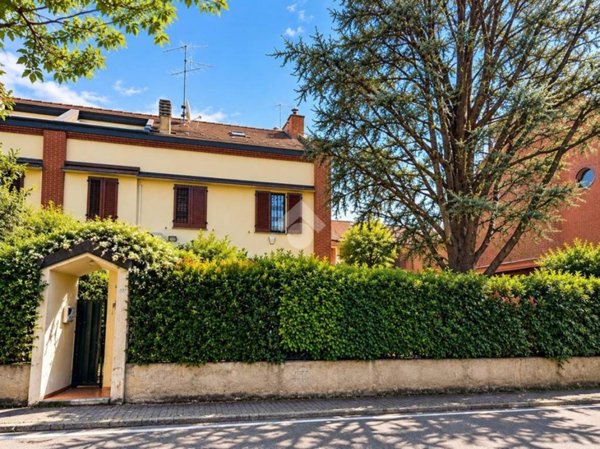 casa indipendente in vendita a Villasanta in zona La Santa