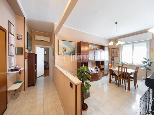 appartamento in vendita a Villasanta in zona La Santa