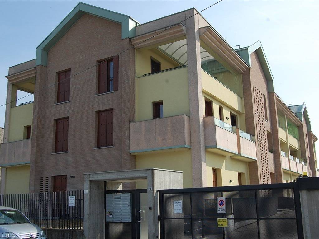 appartamento in vendita a Villasanta in zona Sant'Alessandro