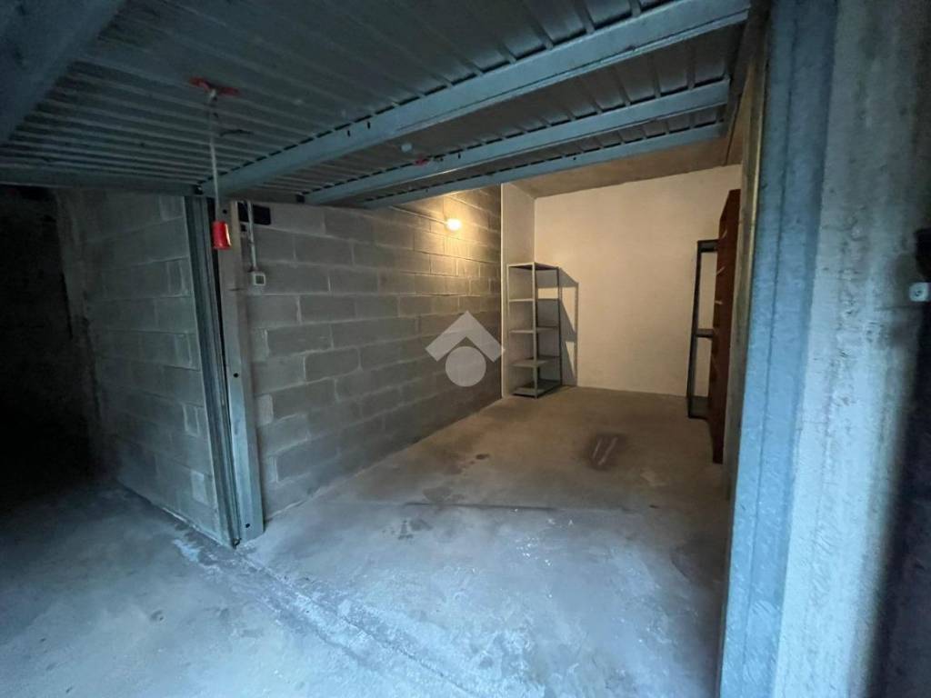 appartamento in vendita a Villasanta in zona Sant'Alessandro