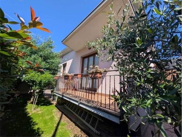 casa indipendente in vendita a Villasanta in zona Sant'Alessandro