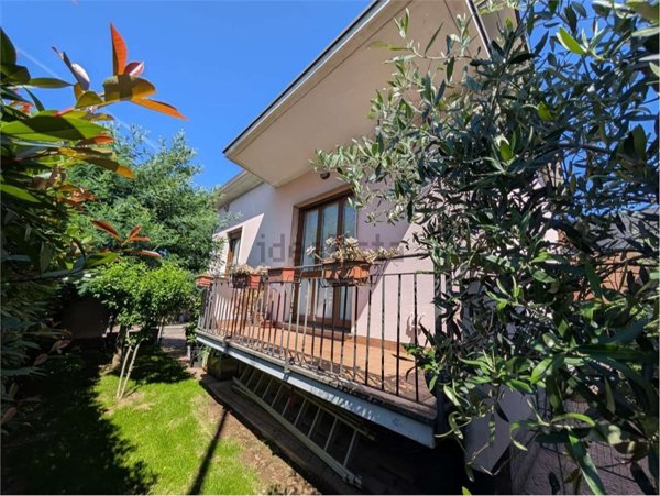 casa indipendente in vendita a Villasanta in zona Sant'Alessandro